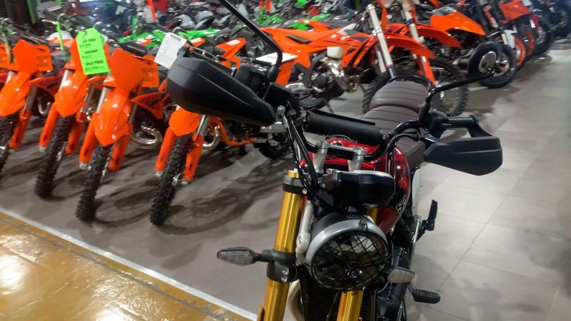New 2025 Triumph SCRAMBLER 400 X Image 4