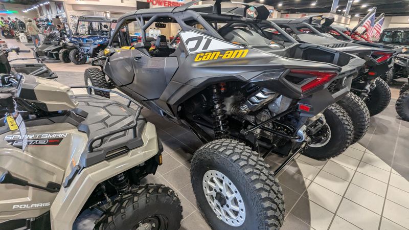 2025 Can-Am MAVERICK R MAX X RS WITH SMARTSHOX 999T DCT CARBON BLACK AND NEO YELLOWImage 10