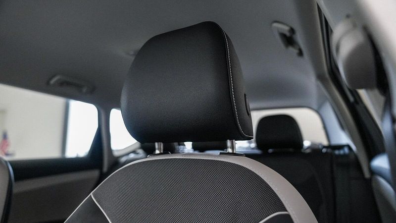 New 2025 Volkswagen Taos 1.5T SEImage 25