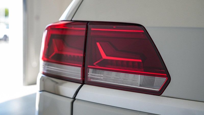 Used 2021 Volkswagen Atlas 3.6L V6 SE w/TechnologyImage 9