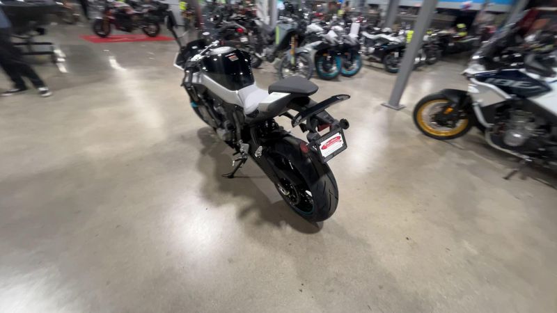 New 2026 CFMOTO 675SS Image 6