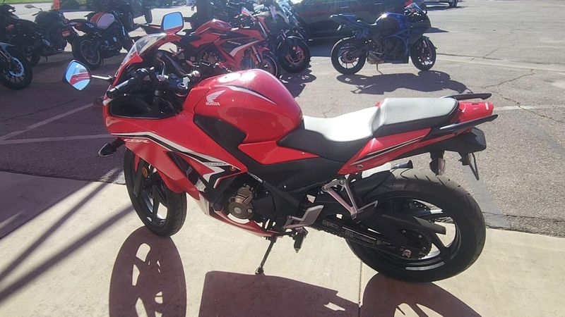 Used 2022 Honda CBR300R Image 9