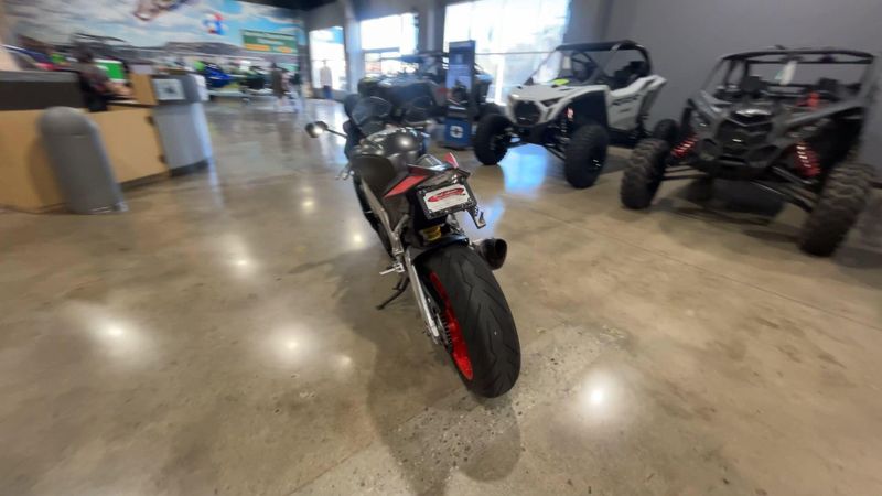 Used 2018 Aprilia RSV4 RF Image 7