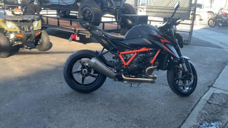 New 2026 KTM 1390 SUPER DUKE R EVO Image 2
