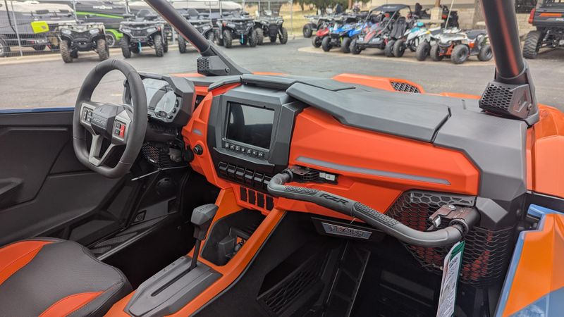 2025 Polaris RZR PRO S 4 ULTIMATE ORANGE RUST AND ZENITH BLUEImage 12