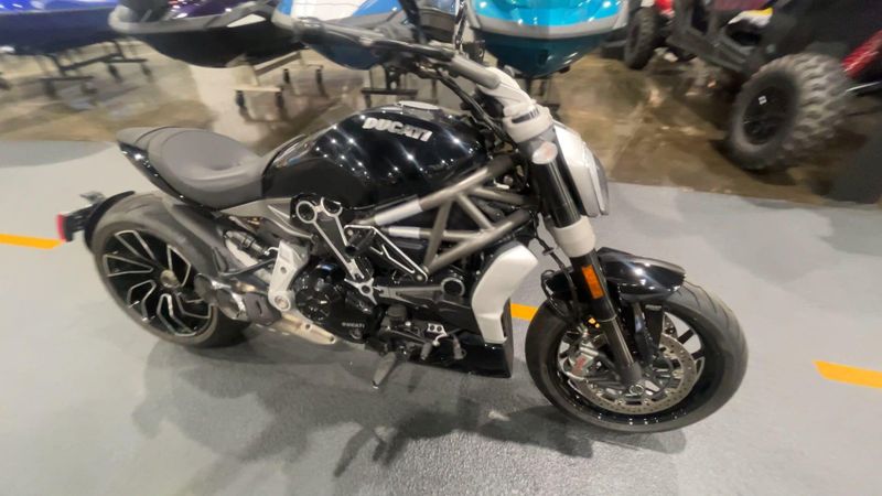 Used 2023 Ducati XDIAVEL S Image 9
