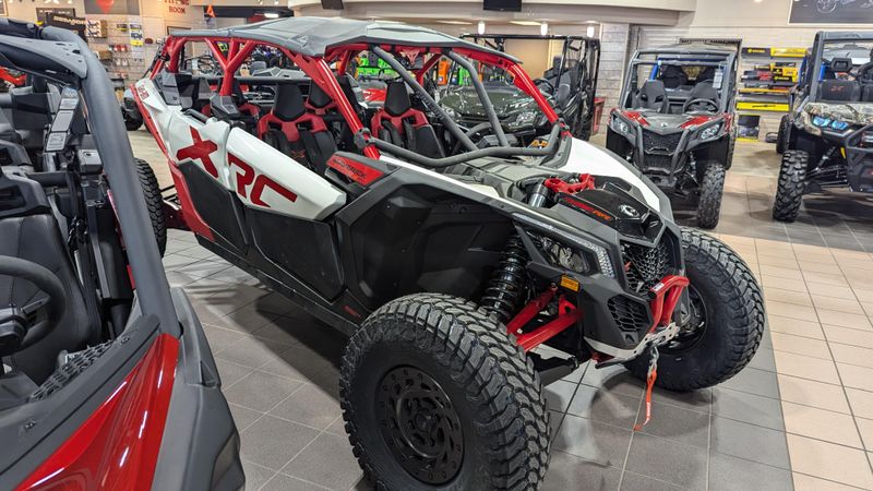 2025 Can-Am MAVERICK MAX XRC 72 TURBO RR HYBRID WHITE AND LEGION REDImage 3