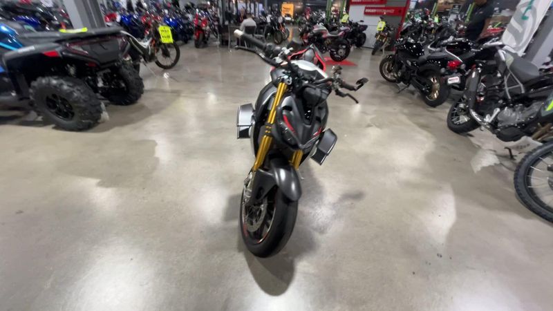 Used 2022 Ducati STREETFIGHTER V4 SP Image 3