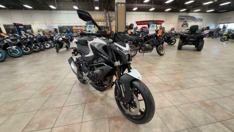 New 2026 CFMOTO 450NK Image 3