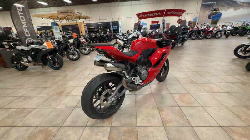 Used 2026 Ducati PANIGALE V2 Image 9