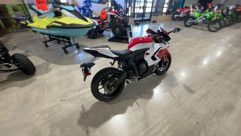 New 2026 Yamaha YZF-R7 70TH ANNIVERSARY EDITION Image 4