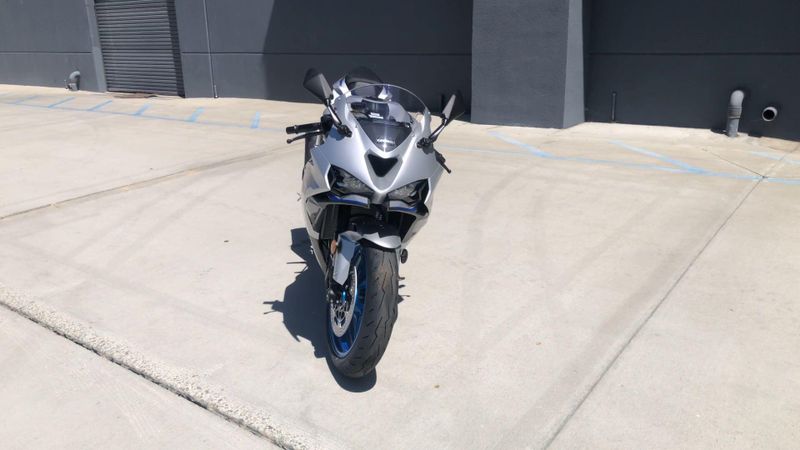 New 2027 Kawasaki NINJA ZX-6R ABS Image 8