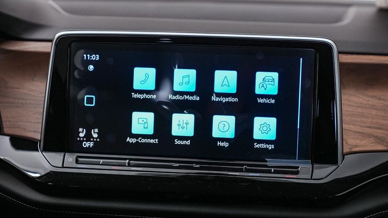 New 2025 Volkswagen Atlas 2.0T SE w/TechnologyImage 15