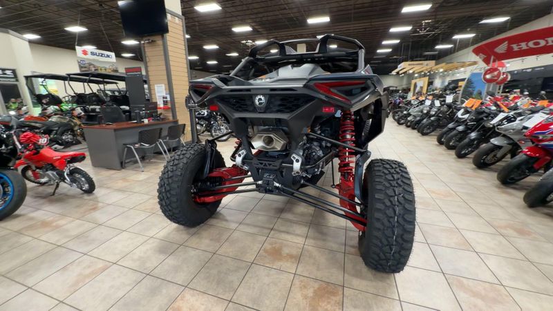 New 2026 Can-Am MAVERICK R MAX X RS WITH SMART-SHOX 999T DCT Image 8