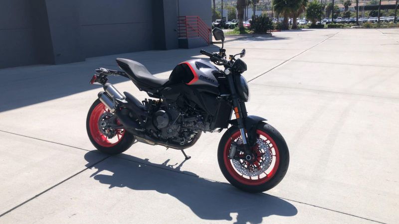 New 2027 Ducati MONSTER 896 Image 6