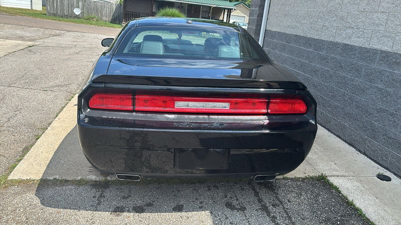 2013 Dodge Challenger R/T Classic photo 4