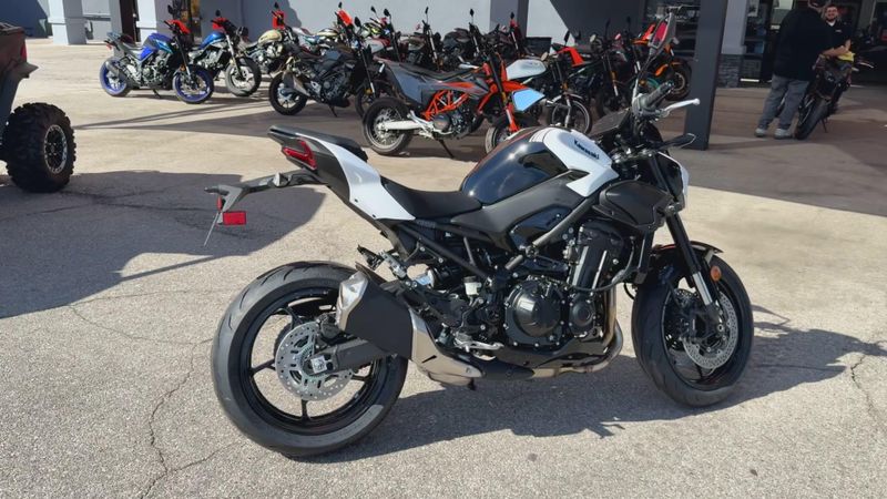 New 2026 Kawasaki Z900 ABS Image 4