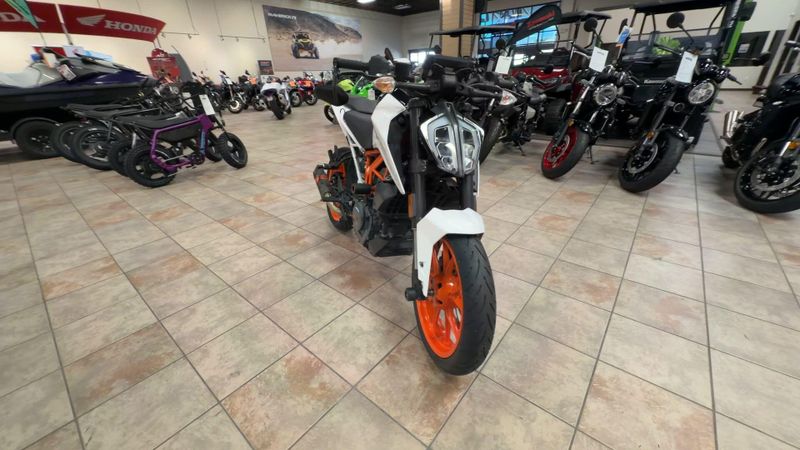 Used 2017 KTM 390 DUKE Image 3