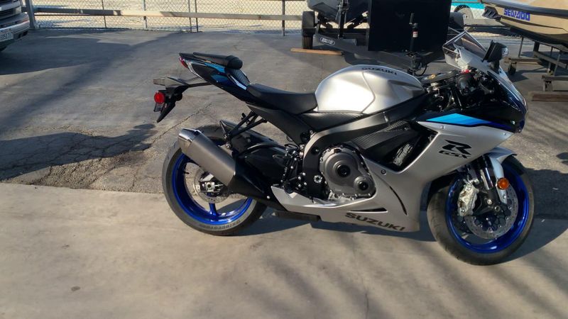 New 2026 Suzuki GSX-R600 Image 9