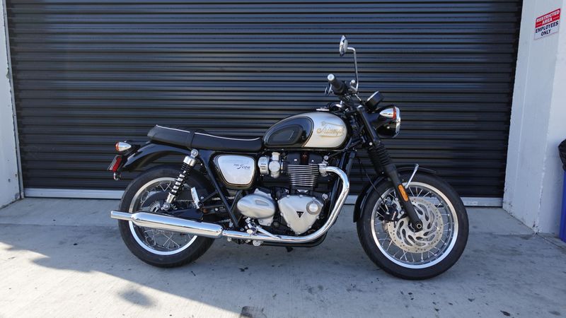 New 2025 Triumph Bonneville T120 
