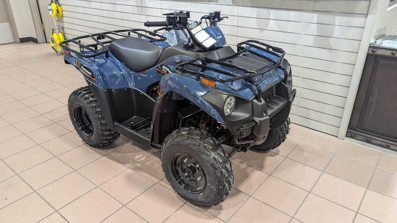 2025 KAWASAKI BRUTE FORCE 300 in a GRAYISH BLUE exterior color. Family PowerSports (877) 886-1997 familypowersports.com 