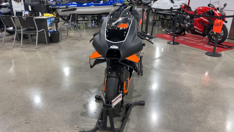 2023 KTM RC 8C  in a BLACK/ORANGE exterior color. Del Amo Motorsports of Redondo Beach (424) 390-7811 delamomotorsports.com 