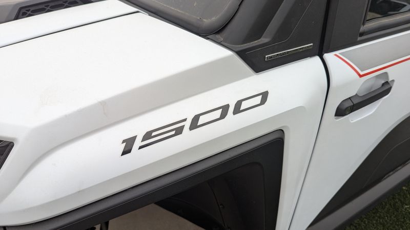 2025 Polaris RANGER CREW XD 1500 NORTHSTAR EDITION ULTIMATE GHOST WHITE METALLIC SMOKEImage 6