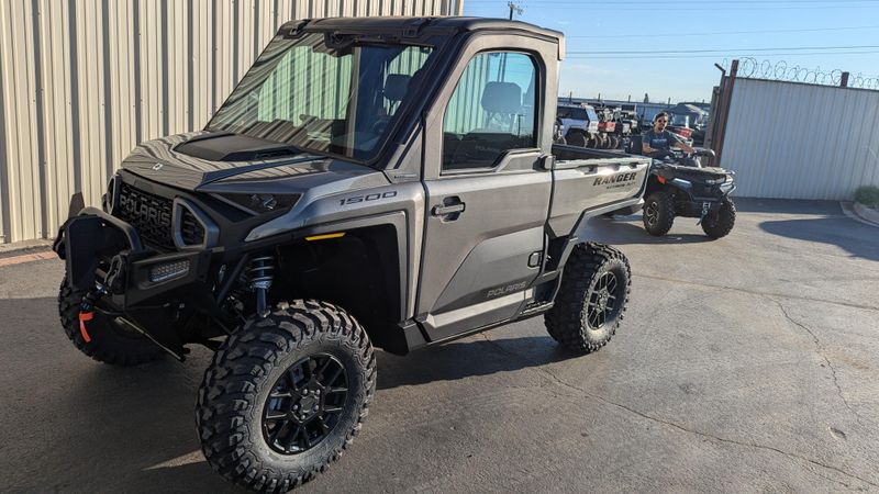 2025 Polaris RANGER CREW XD 1500 NORTHSTAR EDITION ULTIMATE TITANIUM METALLIC GLOSSImage 2