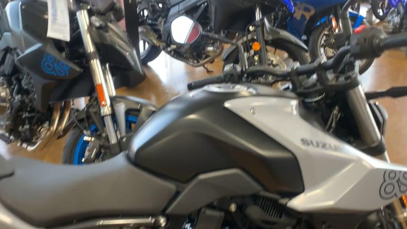 New 2024 Suzuki GSX-8S Image 2