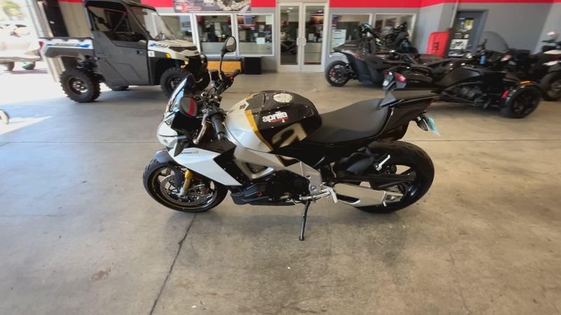 Used 2024 Aprilia TUONO V4 FACTORY 1100 Image 5