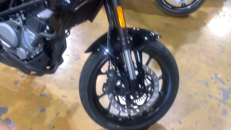 New 2025 CFMOTO 300NK Image 9