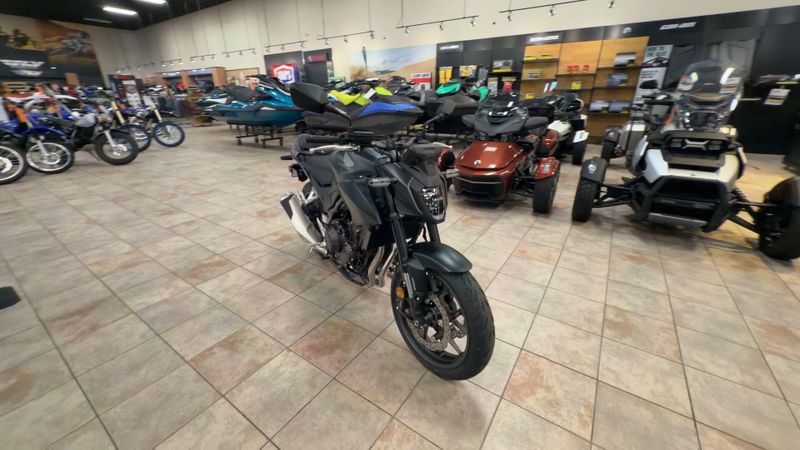 New 2026 Honda CB500 HORNET ABS Image 3
