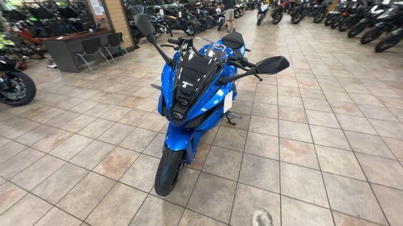 New 2026 Suzuki GSX-8R Image 8