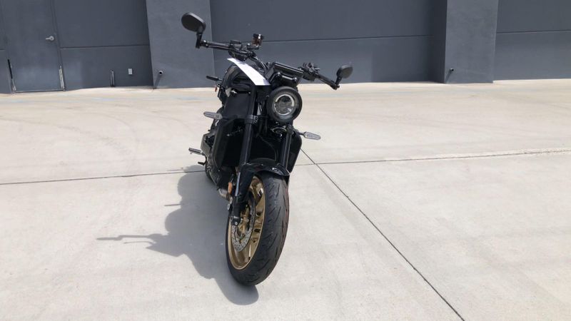 New 2026 Yamaha XSR900 Image 6