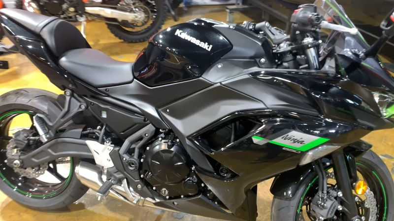 2025 Kawasaki NINJA 650 Image 7