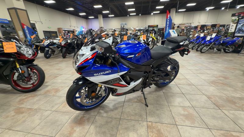 New 2026 Suzuki GSX-R750Z 40TH ANNIVERSARY EDITION Image 5