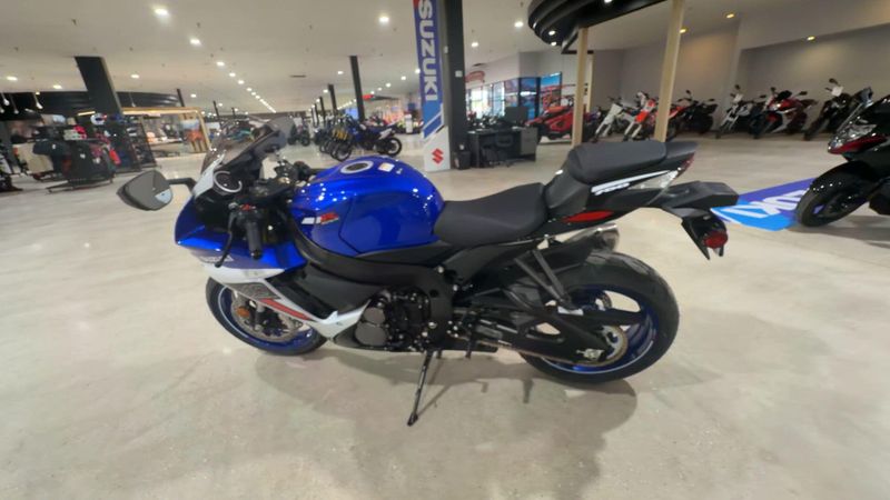 New 2026 Suzuki GSX-R750Z 40TH ANNIVERSARY EDITION Image 6