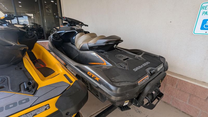 2023 SEADOO GTX 300 AUDIO IBR BLACK ECLIPSE AND ORANGE CRUSH Image 2