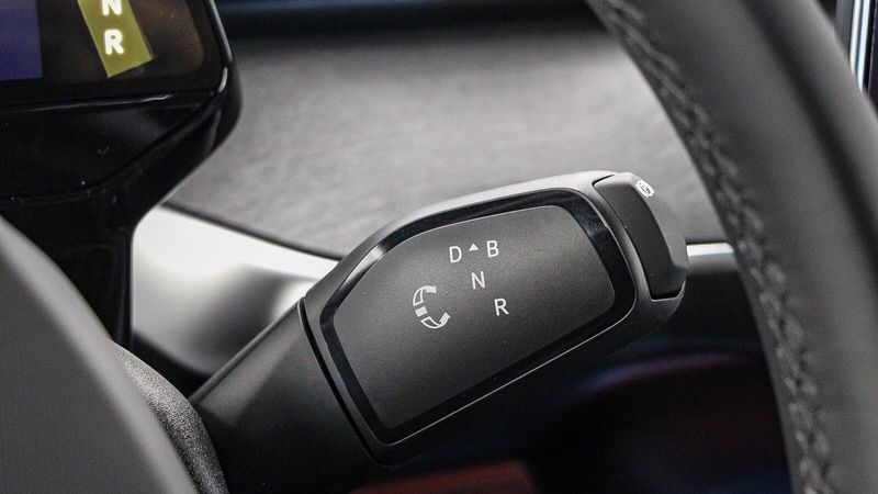 2025 Volkswagen ID. Buzz Image 25