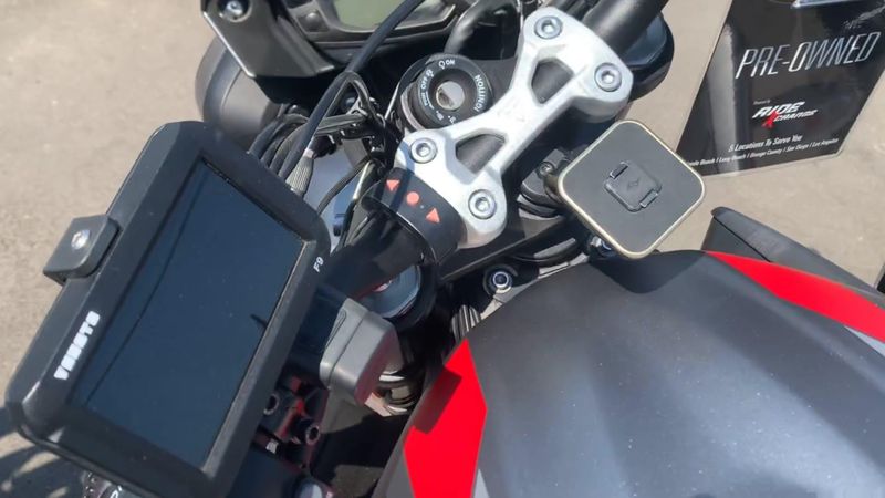 Used 2022 Triumph STREET TRIPLE R Image 4