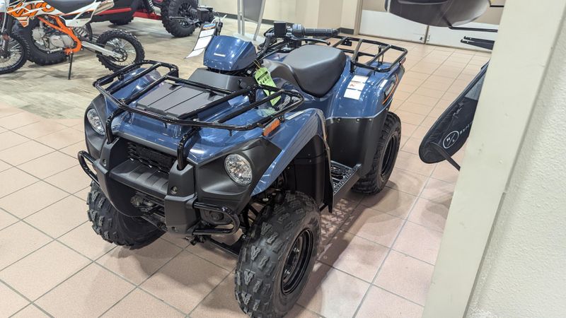 2025 KAWASAKI BRUTE FORCE 300 in a GRAYISH BLUE exterior color. Family PowerSports (877) 886-1997 familypowersports.com 