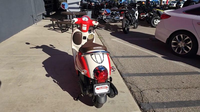 New 2026 Honda Metropolitan Image 2