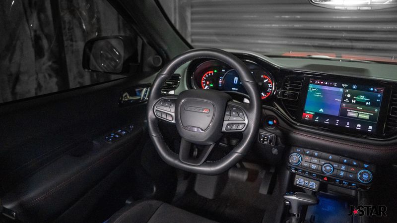 2023 Dodge Durango R/T Plus photo 5