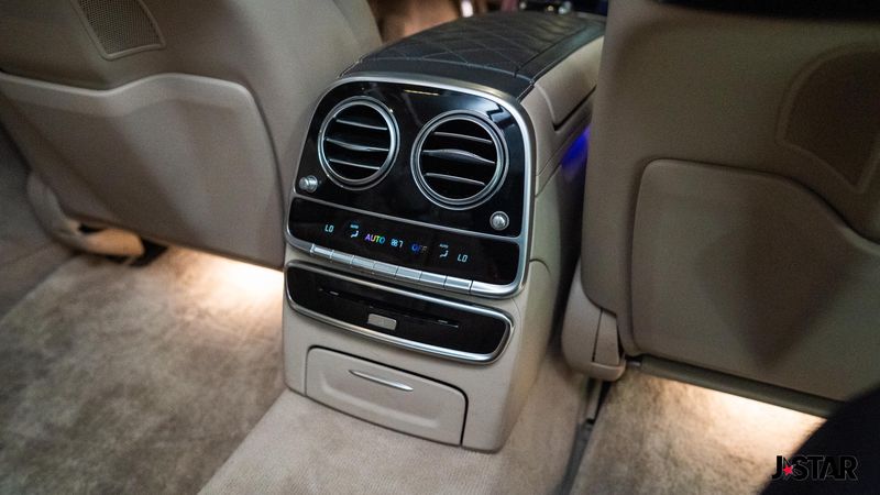 2019 Mercedes Benz S 560 photo 20