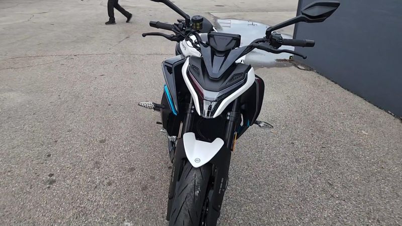 New 2026 CFMOTO 675NK Image 7