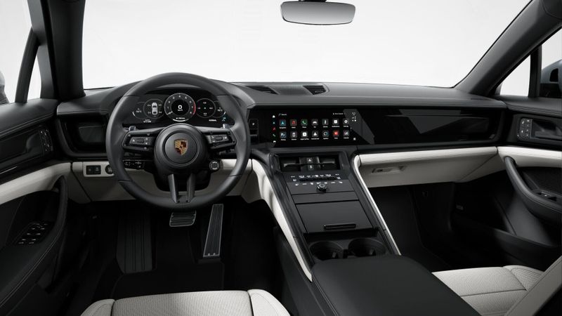 2025 Porsche Panamera 4Image 5