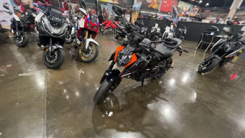 New 2026 KTM 250 DUKE Image 4