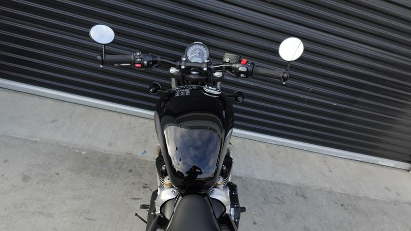 New 2025 Triumph Bonneville Bobber Base 