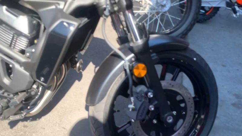 New 2025 Kawasaki VULCAN S Image 4