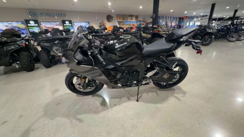 New 2026 Kawasaki NINJA ZX-6R Image 8